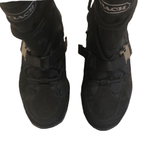 Coach Black ‘Sela’ Signature C Suede Snow Boots, Sz 7 - Picture 10 of 14